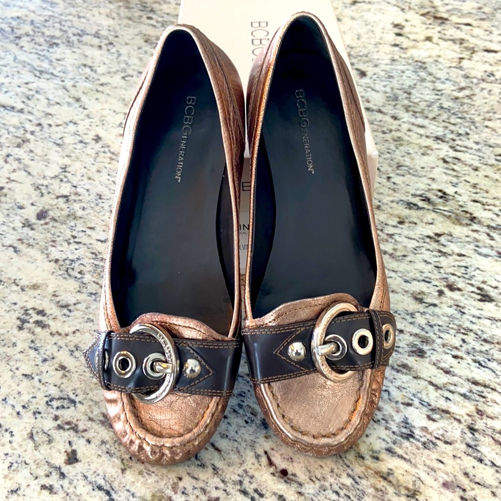 BCBGeneration flats size 6 1/2 bronze metallic.